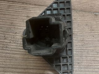 bontott FORD FOCUS I Csomagtér Nyitó Kar / Gomb