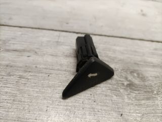 bontott FORD FOCUS I Csomagtér Nyitó Kar / Gomb