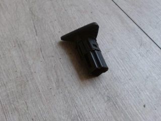 bontott FORD FOCUS I Csomagtér Nyitó Kar / Gomb