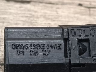 bontott FORD FOCUS I Csomagtér Nyitó Kar / Gomb