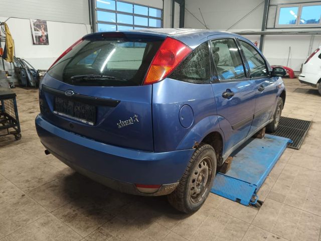 bontott FORD FOCUS I Csomagtérajtó Burkolat Alsó