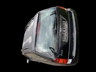 bontott FORD FOCUS I Csomagtérajtó Burkolat (Részeivel)