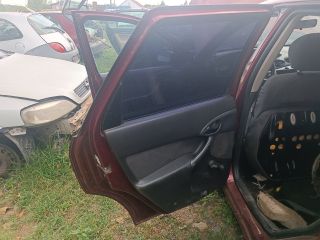 bontott FORD FOCUS I Csomagtérajtó Gumikéder