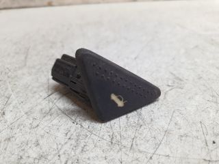 bontott FORD FOCUS I Csomagtérajtó Kapcsoló