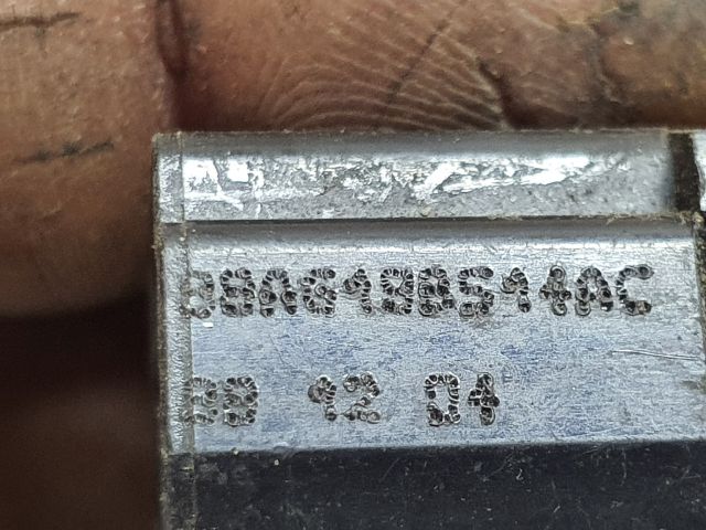 bontott FORD FOCUS I Csomagtérajtó Kapcsoló