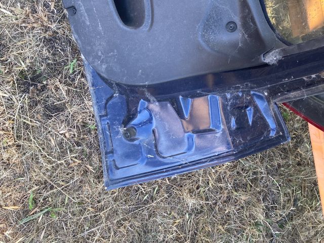 bontott FORD FOCUS I Csomagtérajtó (Részeivel)