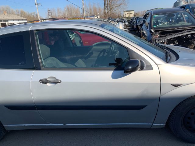 bontott FORD FOCUS I Csomagtérajtó (Részeivel)