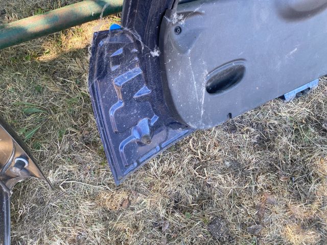 bontott FORD FOCUS I Csomagtérajtó (Részeivel)