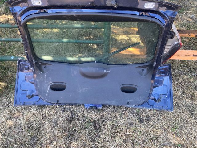 bontott FORD FOCUS I Csomagtérajtó (Részeivel)