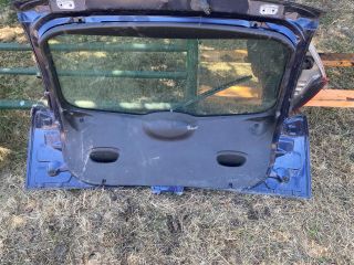 bontott FORD FOCUS I Csomagtérajtó (Részeivel)