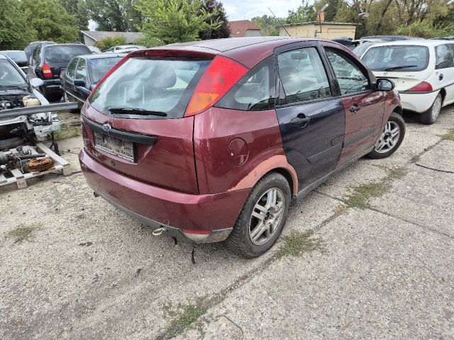 bontott FORD FOCUS I Csomagtérajtó (Részeivel)