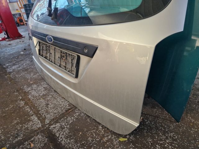 bontott FORD FOCUS I Csomagtérajtó (Részeivel)