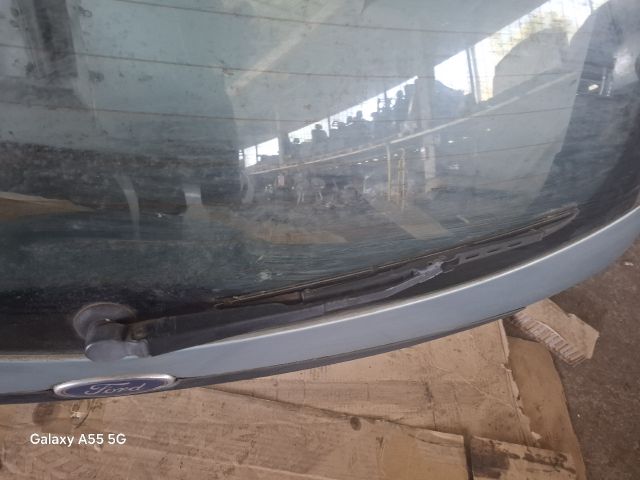 bontott FORD FOCUS I Csomagtérajtó (Részeivel)