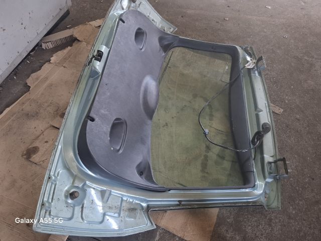 bontott FORD FOCUS I Csomagtérajtó (Részeivel)