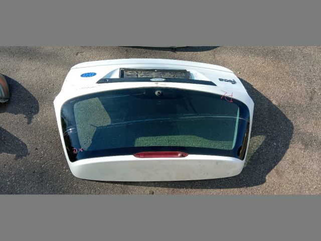 bontott FORD FOCUS I Csomagtérajtó (Részeivel)