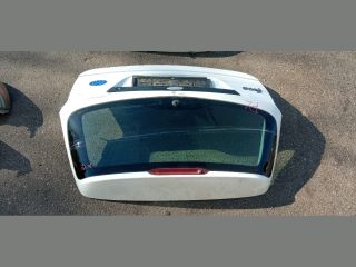 bontott FORD FOCUS I Csomagtérajtó (Részeivel)