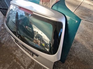 bontott FORD FOCUS I Csomagtérajtó (Részeivel)