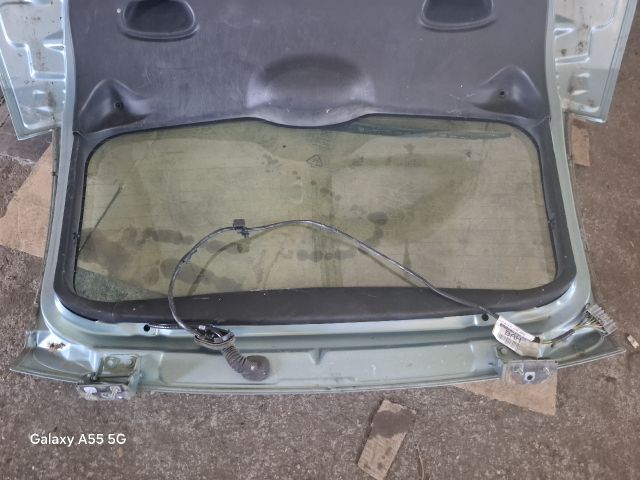 bontott FORD FOCUS I Csomagtérajtó (Részeivel)