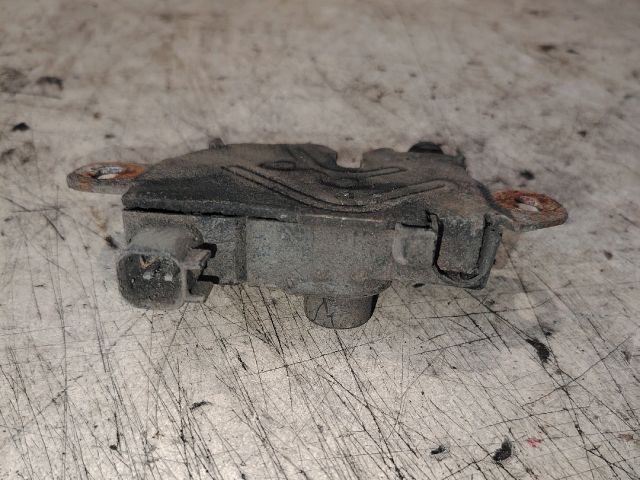 bontott FORD FOCUS I Csomagtérajtó Zárszerkezet