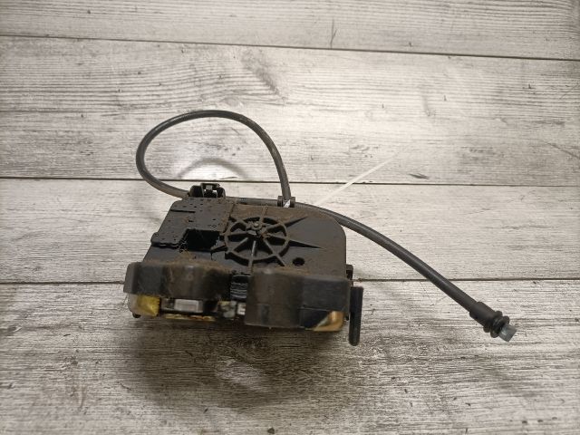 bontott FORD FOCUS I Csomagtérajtó Zárszerkezet