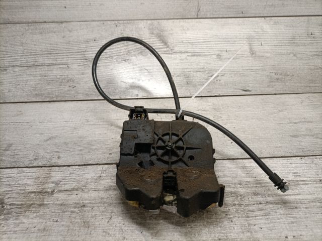 bontott FORD FOCUS I Csomagtérajtó Zárszerkezet