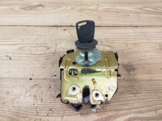 bontott FORD FOCUS I Csomagtérajtó Zárszerkezet