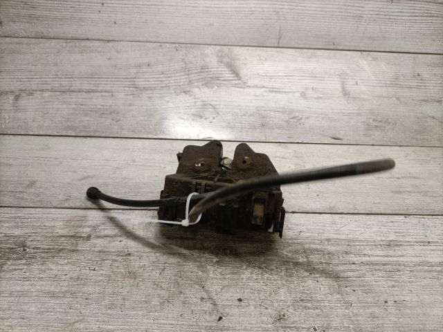 bontott FORD FOCUS I Csomagtérajtó Zárszerkezet