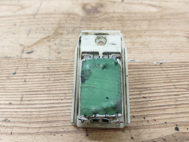 bontott FORD FOCUS I Előtét Ellenállás Fűtőmotor