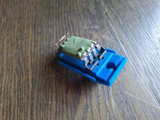 bontott FORD FOCUS I Előtét Ellenállás Fűtőmotor