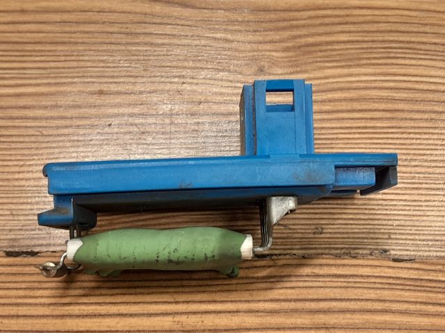 bontott FORD FOCUS I Előtét Ellenállás Fűtőmotor