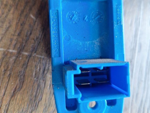 bontott FORD FOCUS I Előtét Ellenállás Fűtőmotor