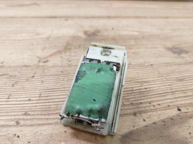 bontott FORD FOCUS I Előtét Ellenállás Fűtőmotor