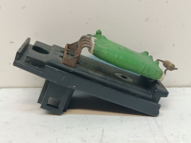 bontott FORD FOCUS I Előtét Ellenállás Fűtőmotor