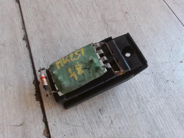 bontott FORD FOCUS I Előtét Ellenállás Fűtőmotor