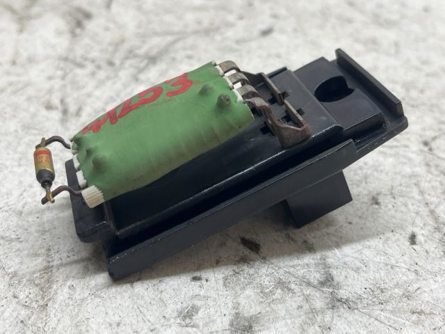 bontott FORD FOCUS I Előtét Ellenállás Fűtőmotor