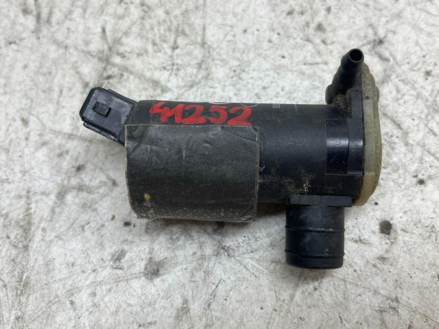 bontott FORD FOCUS I Első Ablakmosó Szivattyú