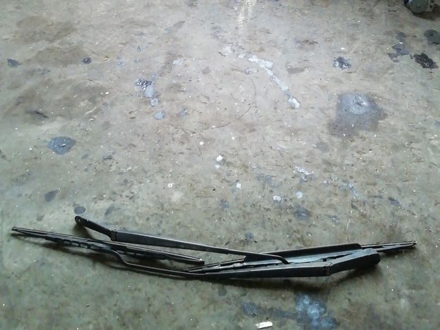 bontott FORD FOCUS I Első Ablaktörlő Kar