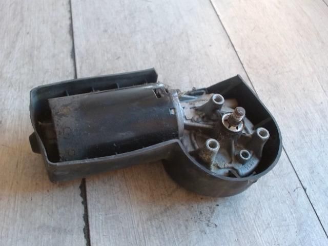 bontott FORD FOCUS I Első Ablaktörlő Motor