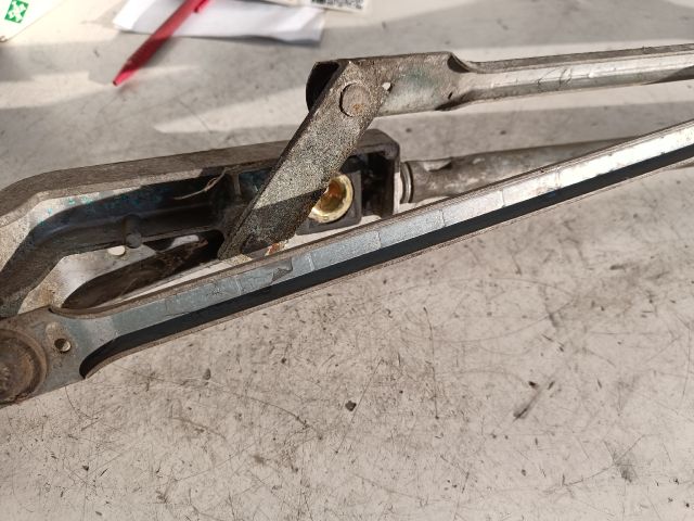 bontott FORD FOCUS I Első Ablaktörlő Szerkezet Motorral