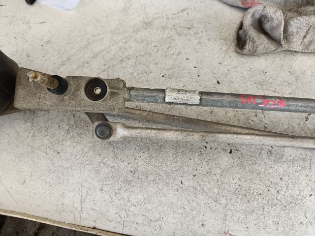 bontott FORD FOCUS I Első Ablaktörlő Szerkezet Motorral