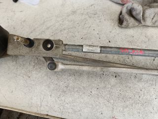 bontott FORD FOCUS I Első Ablaktörlő Szerkezet Motorral