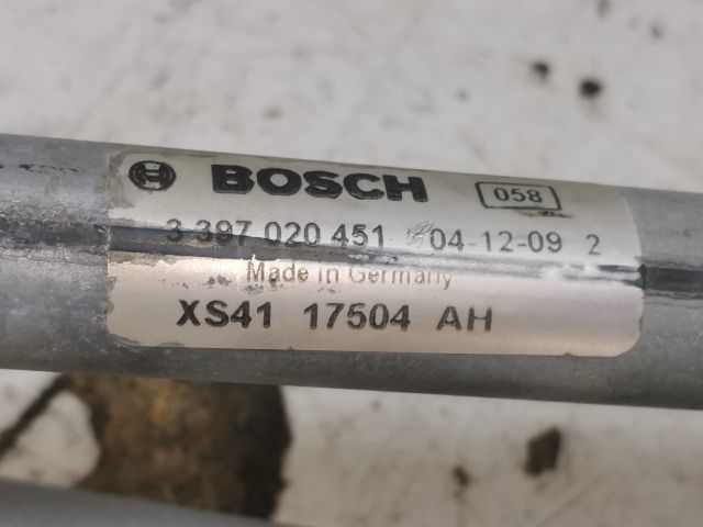 bontott FORD FOCUS I Első Ablaktörlő Szerkezet Motorral