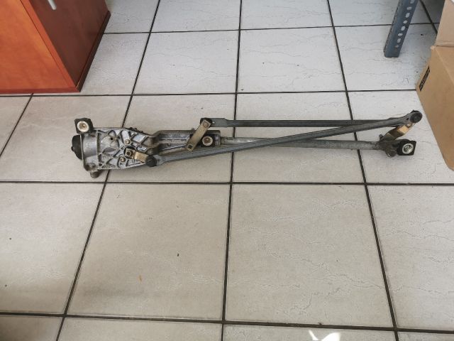 bontott FORD FOCUS I Első Ablaktörlő Szerkezet Motorral