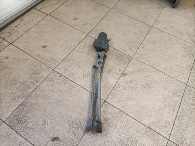 bontott FORD FOCUS I Első Ablaktörlő Szerkezet Motorral