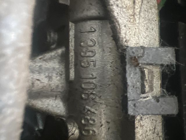 bontott FORD FOCUS I Első Ablaktörlő Szerkezet Motorral