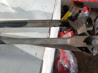 bontott FORD FOCUS I Első Ablaktörlő Szerkezet Motorral