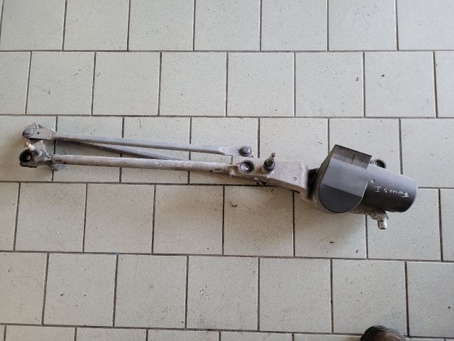 bontott FORD FOCUS I Első Ablaktörlő Szerkezet Motorral