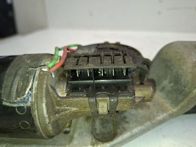 bontott FORD FOCUS I Első Ablaktörlő Szerkezet Motorral