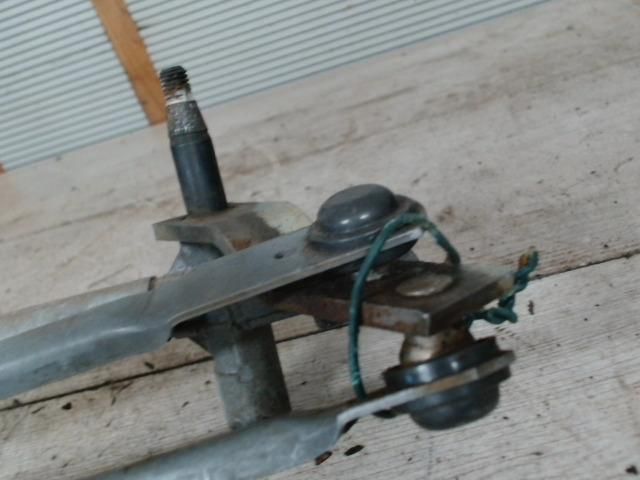 bontott FORD FOCUS I Első Ablaktörlő Szerkezet Motorral