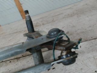 bontott FORD FOCUS I Első Ablaktörlő Szerkezet Motorral